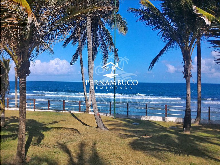 Flat 2 Quartos no Beach Class Muro Alto (D203)