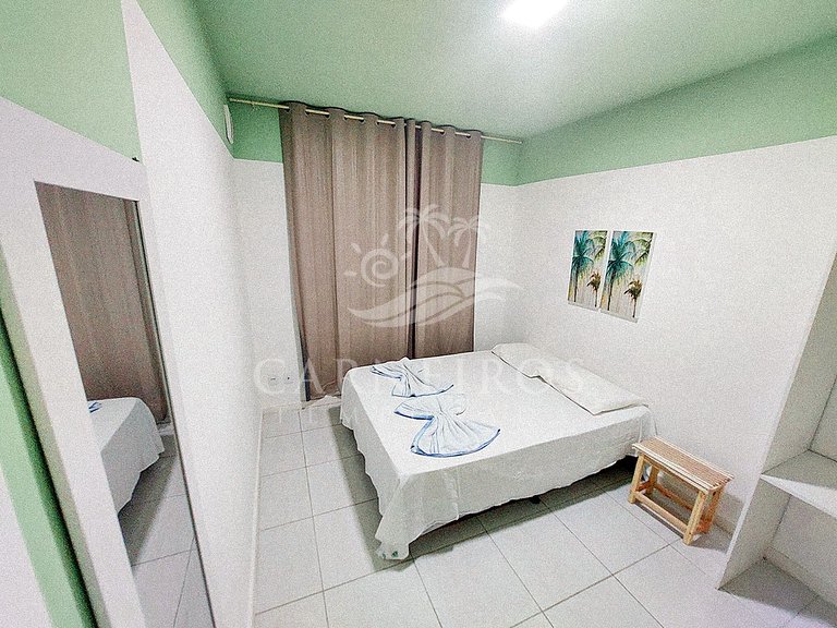 Flat 1 Quarto no Muro Alto Clube (MAC D20-5)