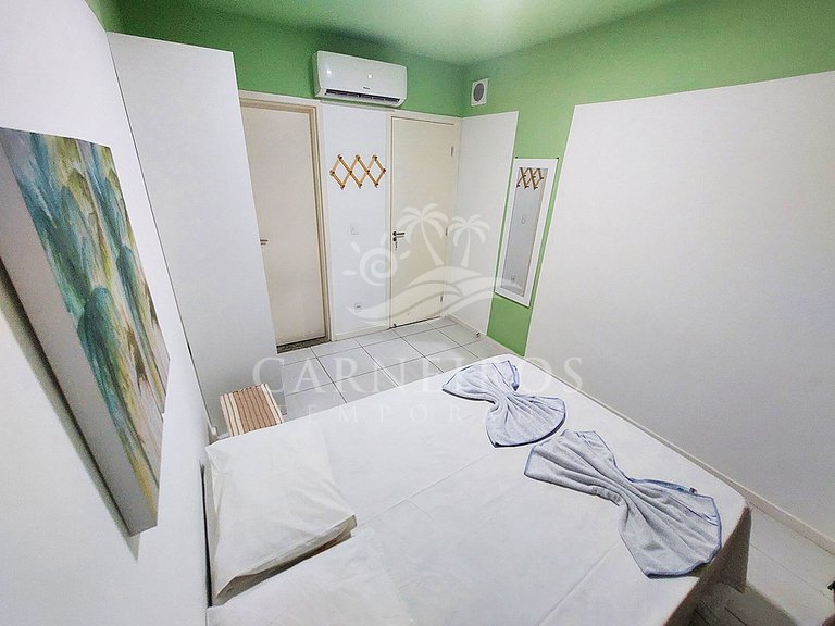 Flat 1 Quarto no Muro Alto Clube (MAC D20-5)