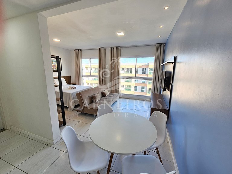 Flat 1 Quarto no Muro Alto Clube (MAC D13-B)