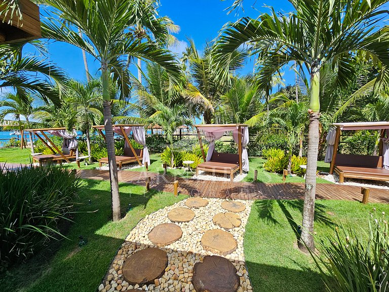 Duplex 3 Quartos com Piscina Privativa (C01-4)