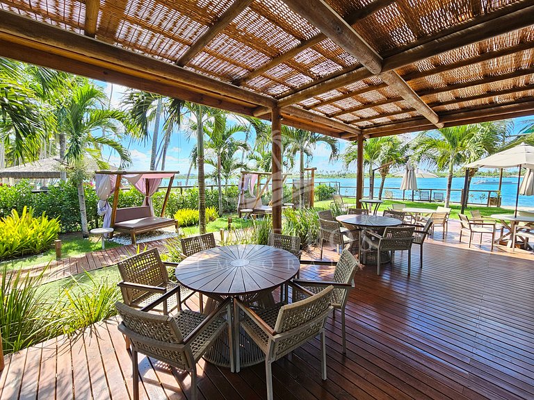 Duplex 3 Quartos com Piscina Privativa (C01-4)
