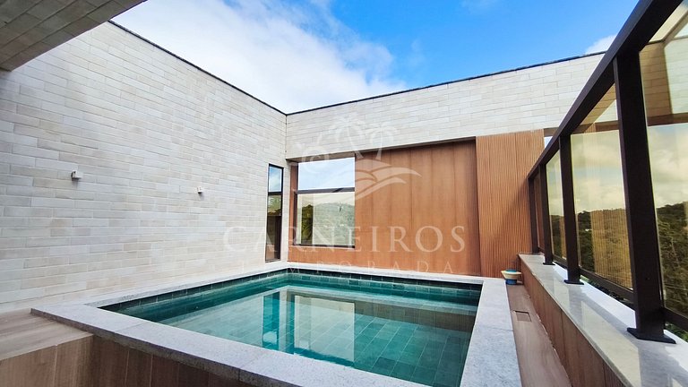 Duplex 3 Quartos com Piscina Privativa (C01-4)