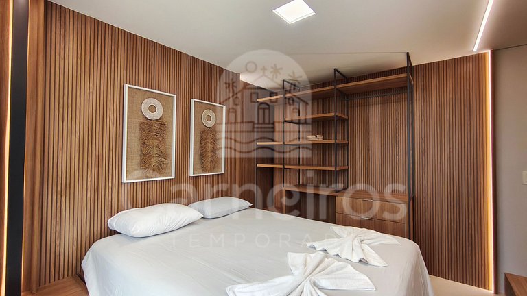 Duplex 3 Quartos com Piscina Privativa (C01-4)