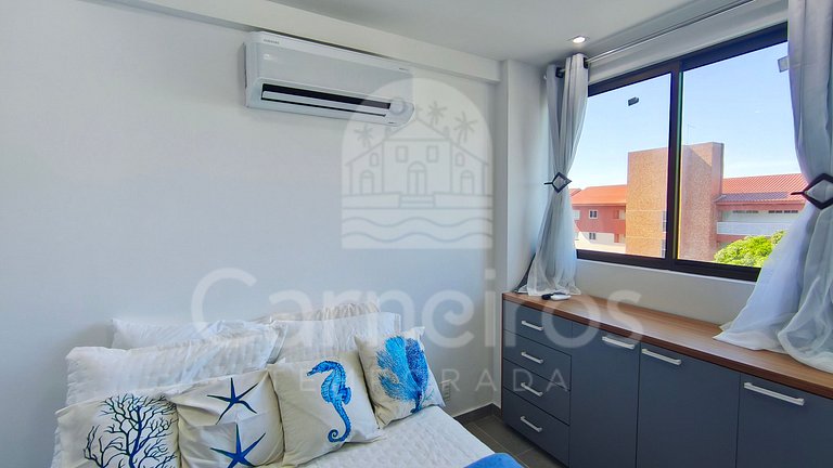 Portal dos Mares - Beira-mar ao lado da Igreja de São Pedro