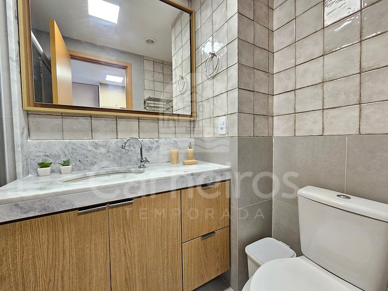 Studio Térreo-Carneiros Atlântico-Pé na areia (B033)