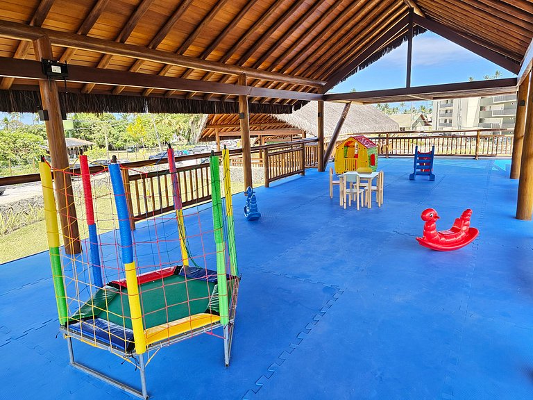 Pé na areia | Studio Moderno com Varanda (D129)