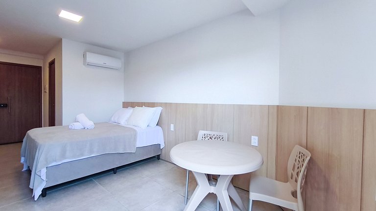 Carneiros | Studio casal com jacuzzi | Max (X08-F)