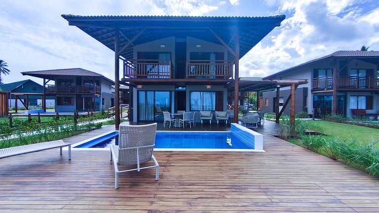 Bangalô c/ Piscina Privativa - 04 Suítes