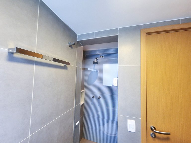 Bangalô c/ Piscina Privativa - 04 Suítes