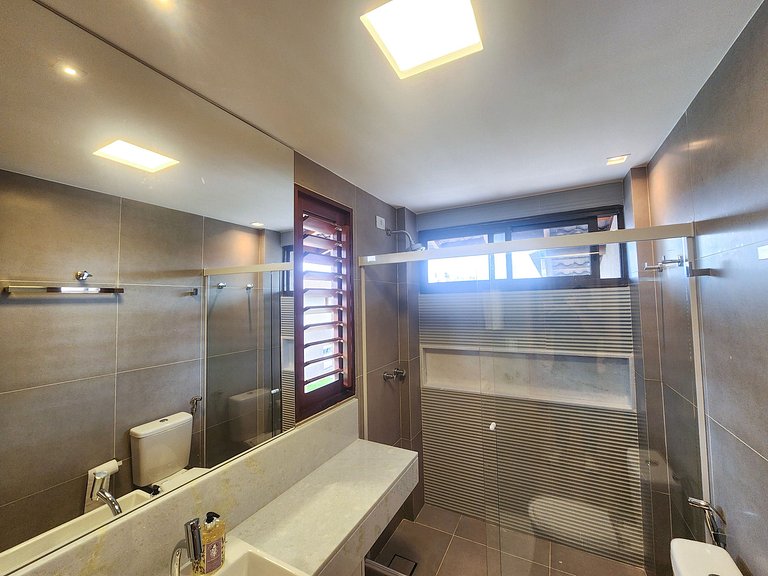 Bangalô c/ Piscina Privativa - 04 Suítes