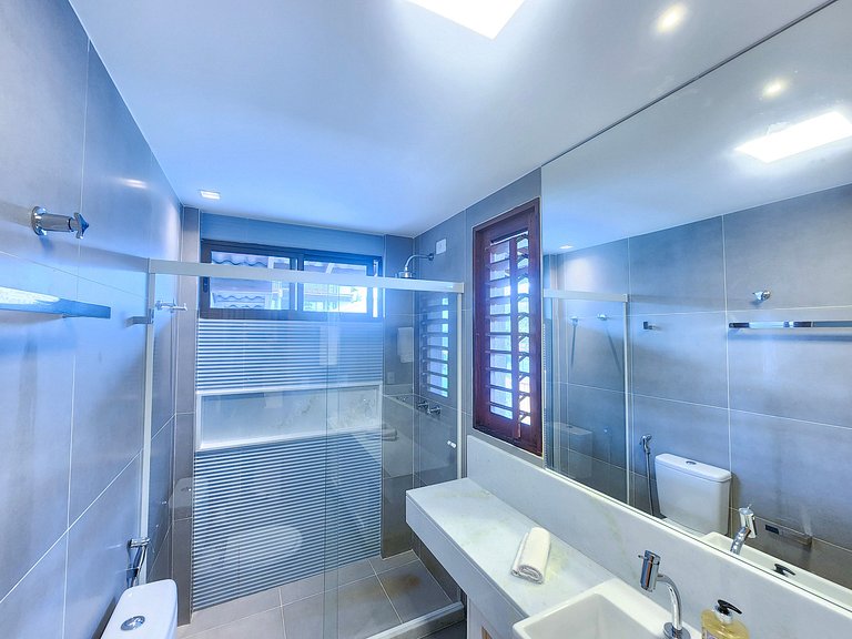 Bangalô c/ Piscina Privativa - 04 Suítes