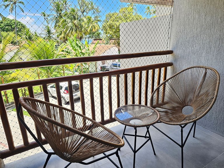 Pé na areia | Studio Moderno com Varanda (D129)