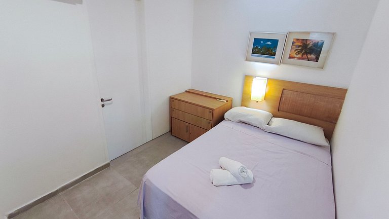 Flat com Varanda | Vista Piscina (E307)