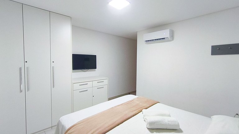 Carneiros | Apt 2QT | Condomínio Beira-Mar (C06-3)