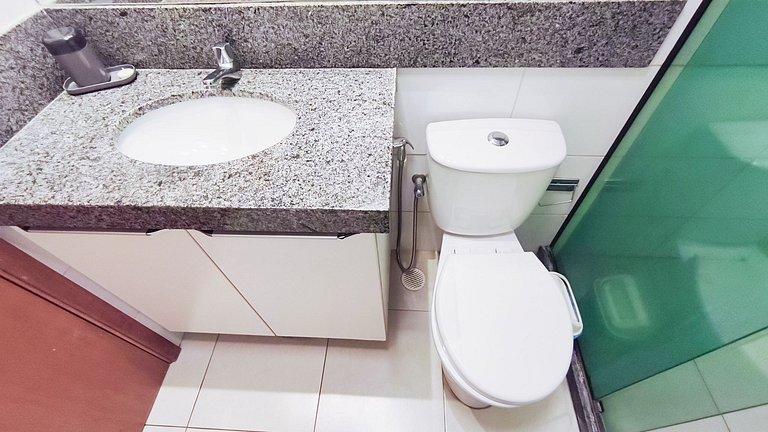 Carneiros | Apt 2QT | Condomínio Beira-Mar (C06-3)