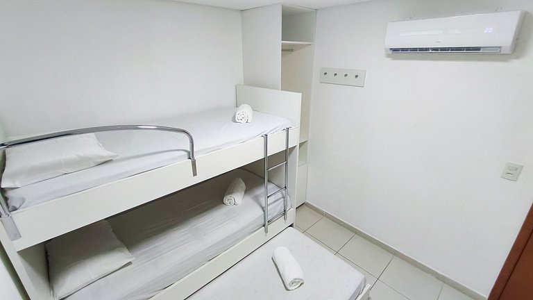 Carneiros | Apt 2QT | Condomínio Beira-Mar (C06-3)