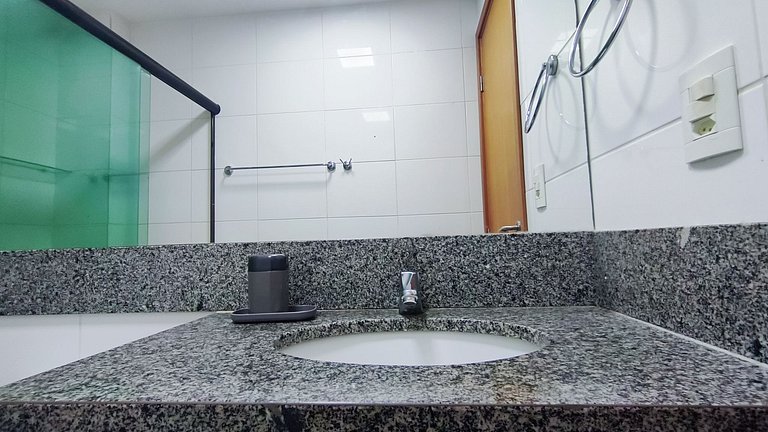 Carneiros | Apt 2QT | Condomínio Beira-Mar (C06-3)