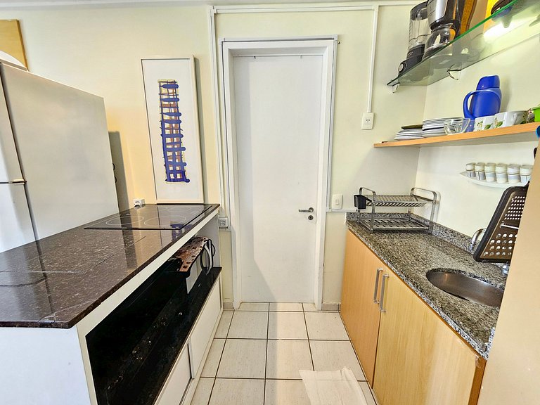 Flat 2 Quartos no Beach Class Muro Alto (B206)