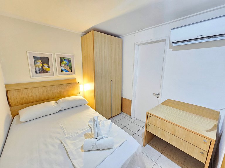 Flat 2 Quartos no Beach Class Muro Alto (B206)