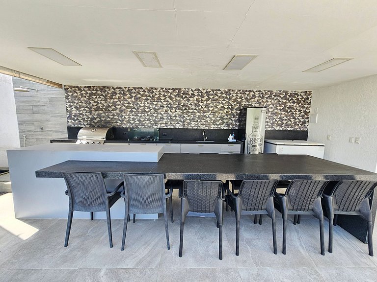 Casa luxo c/ Piscina Privativa e 6 Suítes