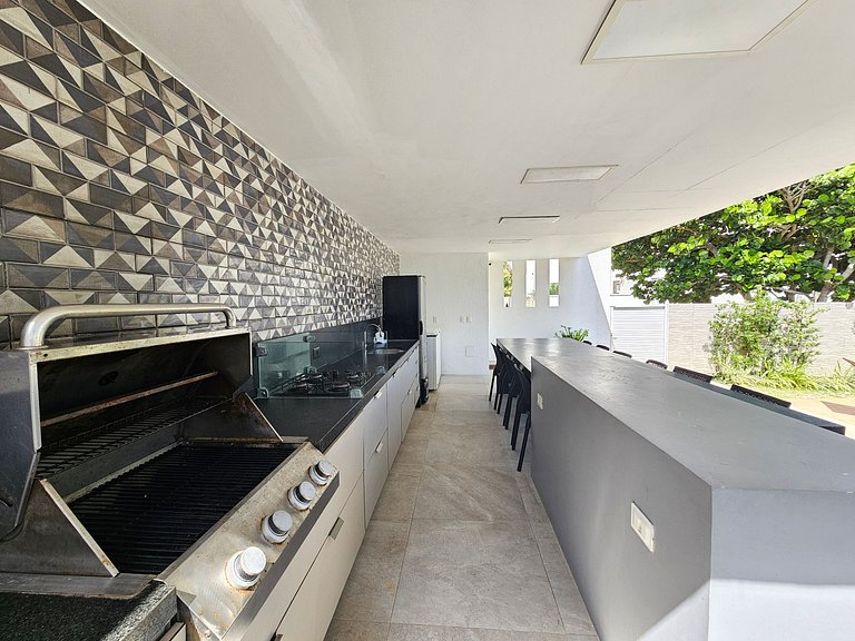 Casa luxo c/ Piscina Privativa e 6 Suítes