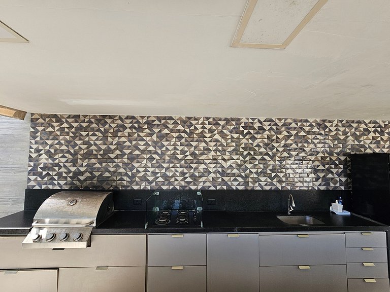 Casa luxo c/ Piscina Privativa e 6 Suítes