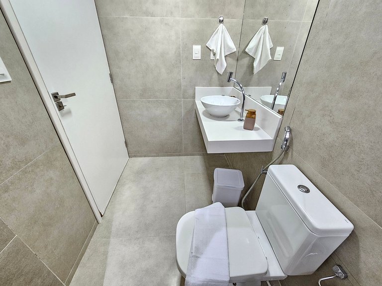 Casa luxo c/ Piscina Privativa e 6 Suítes