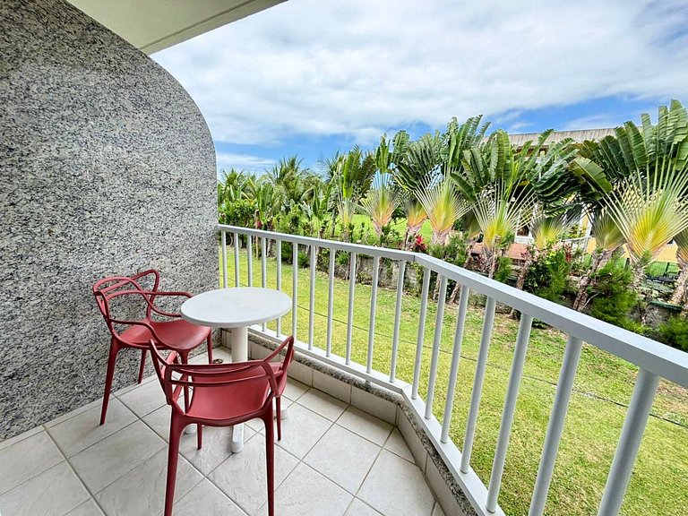 Marupiara | Apt com Varanda e Vista para o Jardim