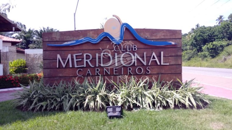 Flat 01 Quarto 1º Andar- Club Meridional Carneiros (B4-1PP)